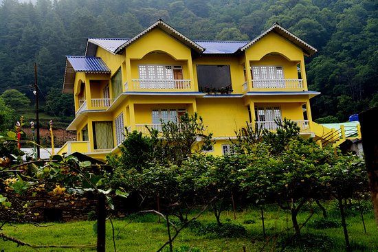 Dirang Homestays